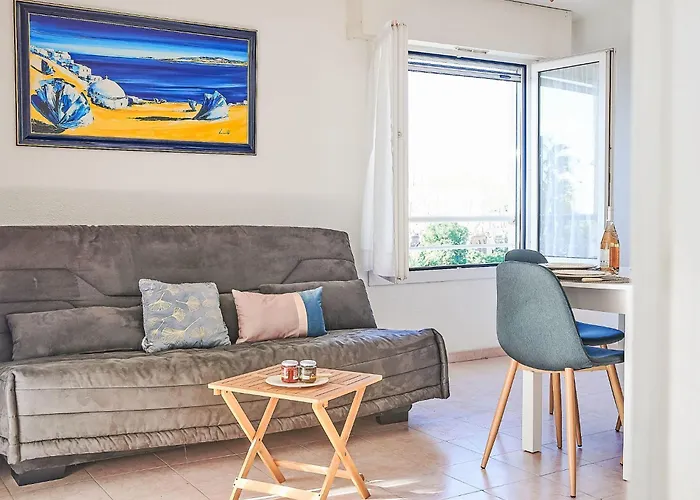 Les Rives Latines-3 By Interhome