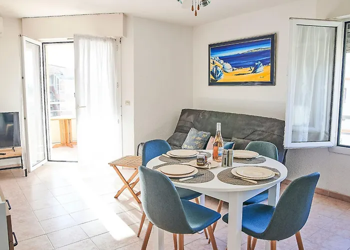 Les Rives Latines-3 By Interhome